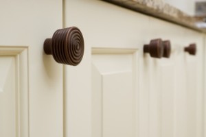 General Tips for Choosing Kitchen Cabinet Hardware