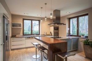 Quick Tips – Choosing Hardware for Your Modern Cabinets